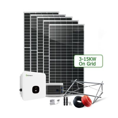 Système d'énergie de panneaux solaires 8kw sur réseau avec une durée de travail de 24 heures Voltage de sortie 110V-240V