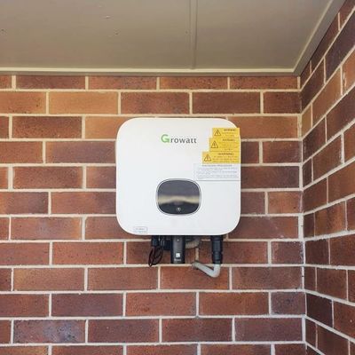 Growatt MOD 10000TL3-X Inverseur solaire à sortie en trois phases avec IP66 et efficacité MPPT
