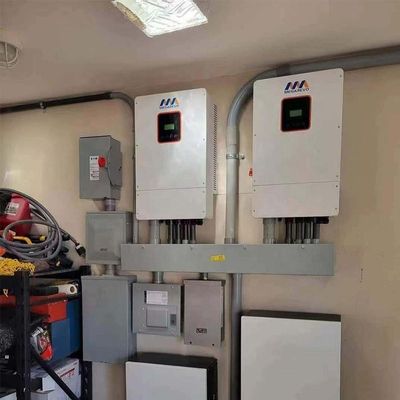 13A Courant de sortie Inverseur hybride solaire 10KW avec fonction parallèle IP 65 Megarevo R8KLNA