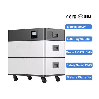 12.8kwh 25,6kwh batterie au lithium pour système de stockage d'énergie solaire classe de protection IP55