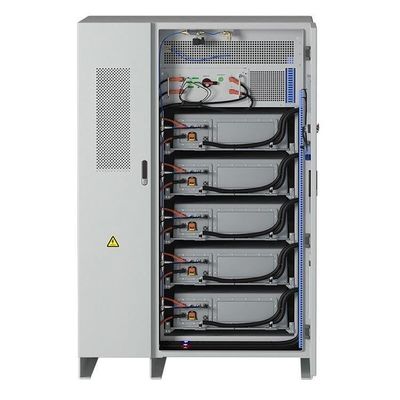 Container BESS pour l'énergie solaire hors réseau avec stockage de batterie à l'échelle de l'utilité publique et refroidissement par air