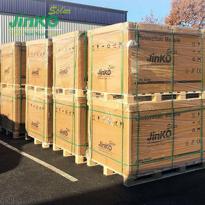 Réel panneau solaire bifacial à double verre Jinko 700W pour des applications solaires polyvalentes