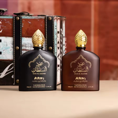 Parfum corporel pour hommes et femmes avec une fragrance boisée fruitée fraîche et durable, légèrement parfumée